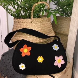 Flower shoulder bag